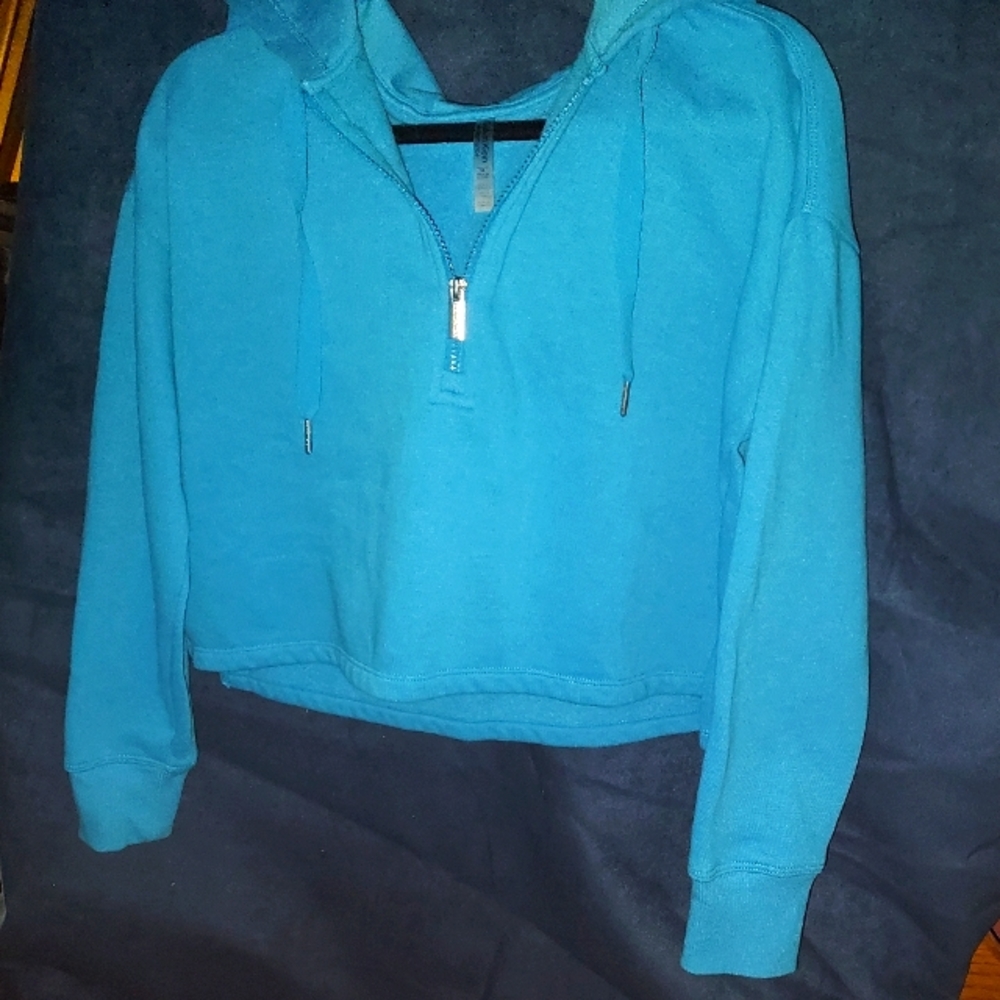 ⚜️ Calvin Klien ⚜️ Cropped Zip-Up Hoodie -In "New W/O Tags" Condition- Size XS